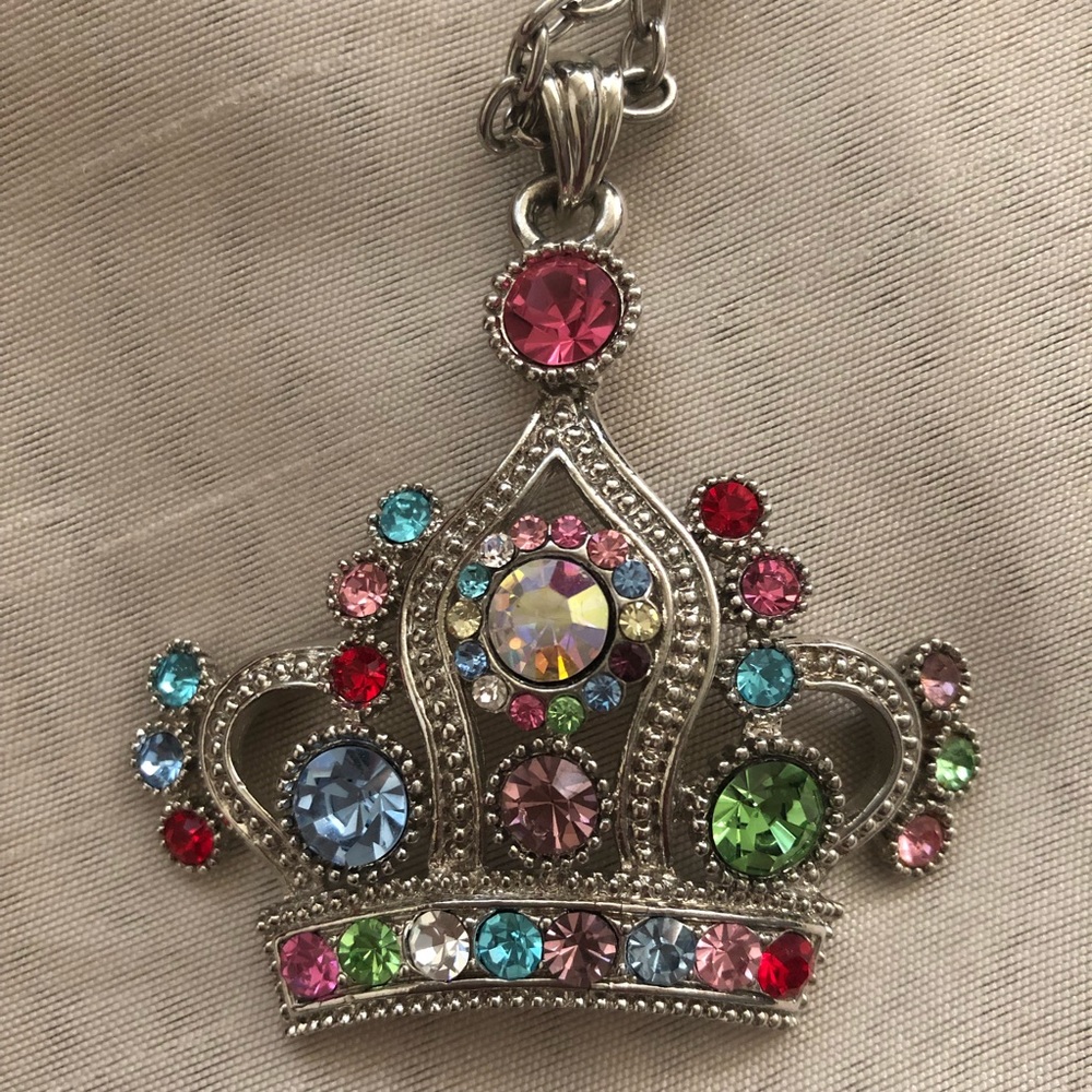Silver And Rhinestone Crown Statement Necklace - image 3